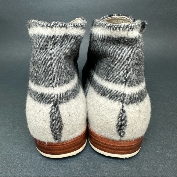 Matt Bernson Garcon Ankle Boot Booties Womens Black Plaid Mix Media Size 8 M - Picture 4 of 8